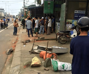 "Xe điên" lao lên lề đường, 3 người thương vong