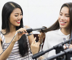 Lộ ảnh thân thiết của Phạm Hương và Lan Khuê xóa tan nghi án bất hòa