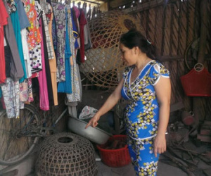 Vật nhau với trộm, chủ nhà năn nỉ... xin tha