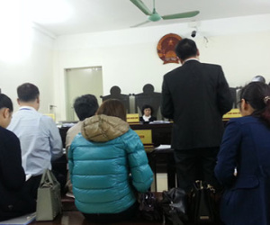 Cục trưởng Điều tra buôn lậu thua kiện công ty nhập khẩu rượu