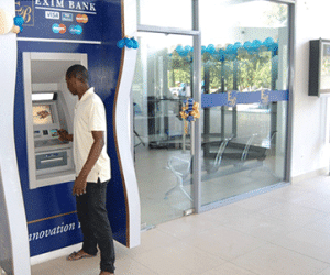 Thẻ Eximbank không rút được tiền tại ATM