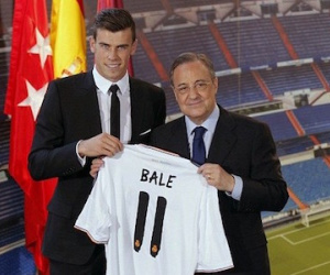 Football Leaks - kẻ thù mới của các CLB và cò cầu thủ