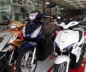 Thị trường xe máy tết: Sốt ảo, ế thật!