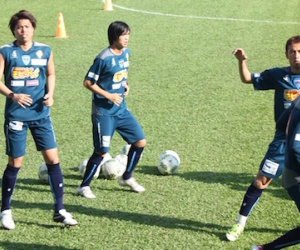 Yokohama FC “giã” Tuấn Anh nhừ tử trong buổi tập chính thức đầu tiên