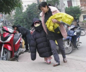 Con nghỉ học tránh rét đậm rét hại, phụ huynh "điêu đứng"
