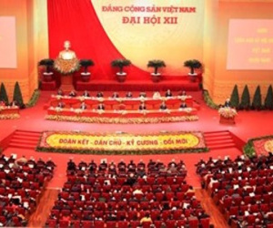 Bảy Ủy viên Bộ Chính trị tái cử Trung ương khóa XII