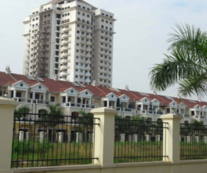 Cuộc sống của giới thượng lưu Hà Nội lên báo Anh