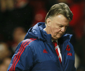 HLV Van Gaal không từ chức
