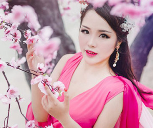 Thiếu nữ Hà thành hóa thân thành "Thái tử phi" xinh đẹp