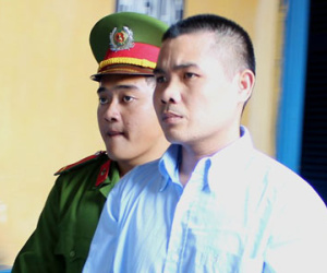 Đâm nhầm đồng bọn lúc truy sát đối thủ