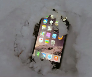 Hàng loạt iPhone tự động tắt nguồn do trời quá lạnh