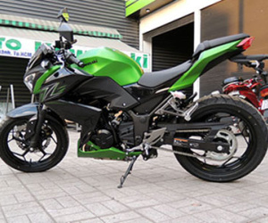 Kawasaki Z300 đầu tiên giá 149 triệu đồng tại Việt Nam