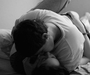 Này cô gái, đừng nhầm lẫn giữa tình dục và tình yêu!