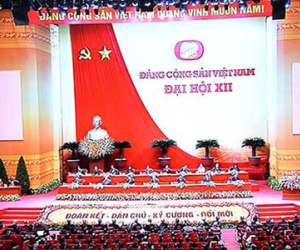 Bộ chính trị gồm 19 thành viên