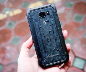 Galaxy S6 phiên bản siêu bền, chống nước giá 9 triệu đồng