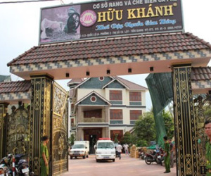 Khoanh vùng nghi can sát hại 2 người trong biệt thự