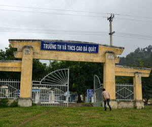 Bắt hiệu trưởng ăn chặn 137 triệu đồng của học sinh