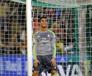 Coi mình là "vũ trụ", Ronaldo "ích kỷ" nhất La Liga