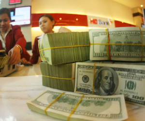 Giá USD lao dốc