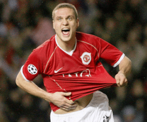 Vidic tuyên bố giải nghệ