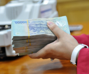 Thưởng Tết ngân hàng từ nửa tháng đến 6 tháng lương