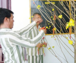 Các trùm giang hồ bật khóc trong tù vì nhớ Tết