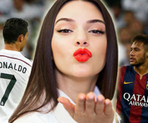 Neymar cướp người tình trong mộng của Ronaldo