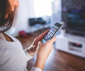 iPhone thế hệ mới sẽ sử dụng công nghệ sạc "không chạm"