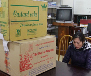 Bắt giữ hàng nghìn quả pháo trong tiệm tạp hóa