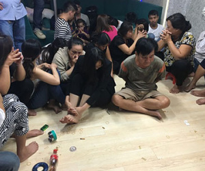 Đột kích sòng bài ở Sài Gòn, tạm giữ 33 người