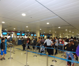 Sân bay Tân Sơn Nhất "thoát nạn" ùn tắc ngày Tết