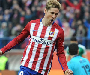 Torres ghi bàn thứ 100, Atletico san bằng cách biệt với Barca