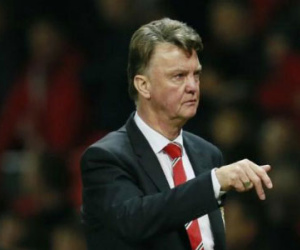 Van Gaal: "Mourinho tới Man Utd chỉ là điều vô nghĩa"