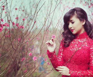 3 ngày Tết nên mặc trang phục, trang sức màu gì để nhiều may mắn?