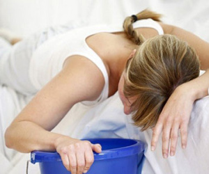 Cách sơ cứu khi bị ngộ độc thực phẩm ngày Tết
