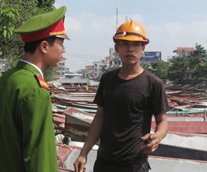 Cảnh sát hình sự giữ 9 cò mồi chùa Hương