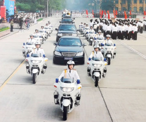 Những “kỵ binh” bảo vệ khách VIP trên đường