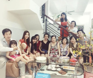 Sao Việt sum vầy ấm cúng bên người thân ngày Tết