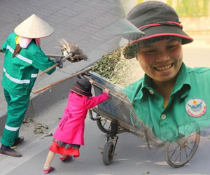 Niềm vui năm mới của người mẹ cùng con quét rác