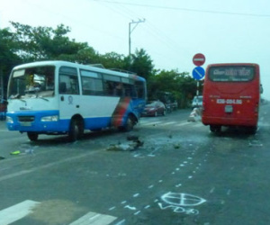 Đi chùa, 14 người trong xóm bị xe tông thương vong