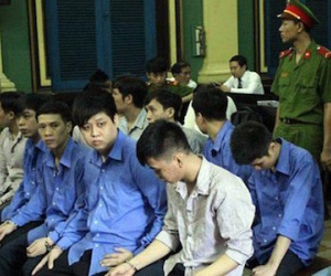 Kinh hoàng lời khai về “luật ngầm” trong nhà tạm giữ