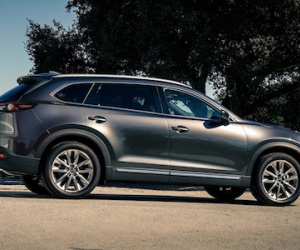 Soi trước "hàng nóng" sắp về Việt Nam của Mazda