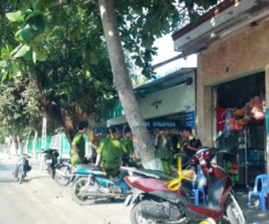 Nam sinh lớp 9 bị đâm chết trước cổng trường