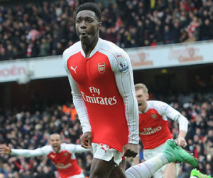 Wenger suýt loại Welbeck khỏi trận gặp Leicester