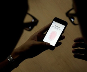 Hacker gợi ý mua tài khoản của nhân viên Apple với giá 23.000 USD