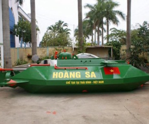 Tàu ngầm Hoàng Sa bị “tuýt còi” khi thử nghiệm trên biển