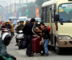 Thủ tướng yêu cầu Bộ Giao thông chấn chỉnh nạn “xe dù, bến cóc” mùa lễ hội