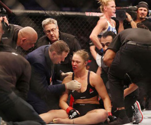 Tiết lộ: "Nữ hoàng UFC" Rousey suýt tự tử vì thua sốc