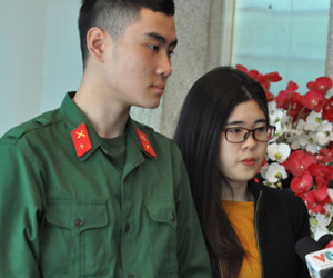9X bảo lưu đại học, chia tay vợ trẻ đi nhập ngũ