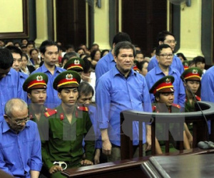 Sếp bự ngân hàng vào tù: Công thần thành tội đồ